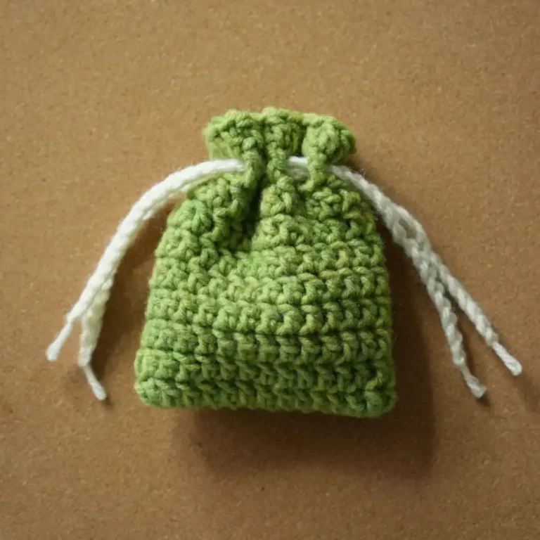 crochet-drawstring-pouch